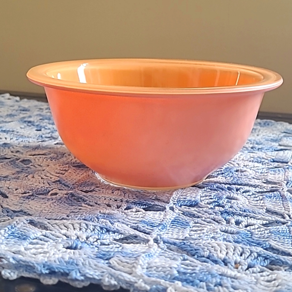 Pyrex #332 Pink Bowl